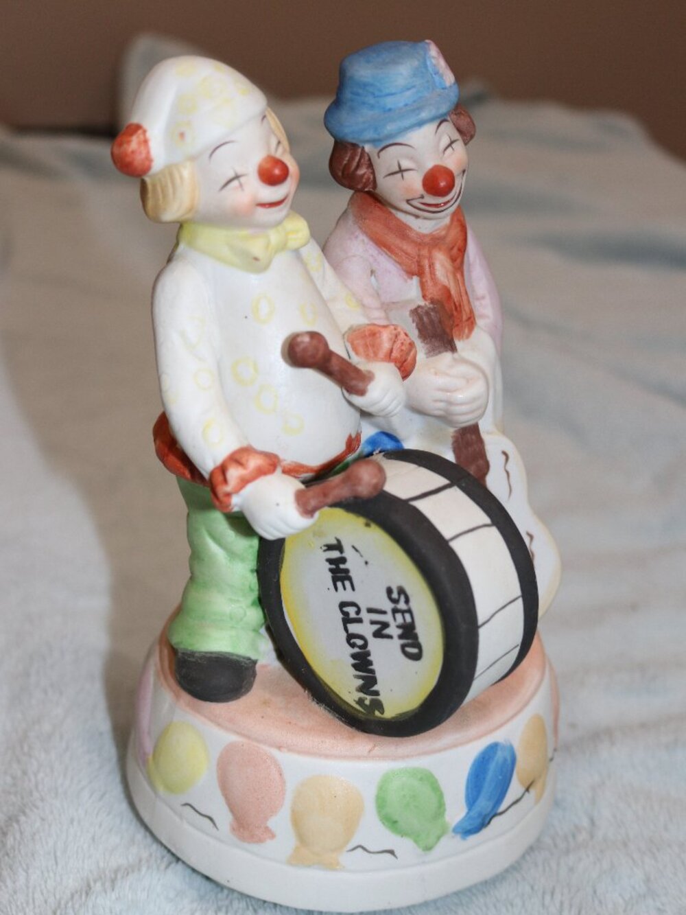 Vintage 1980s Send in the Clowns ceramic music box.